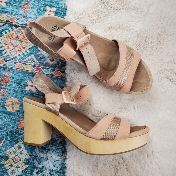 Earth Shoes - Earth Chestnut Platform Sandal Women US 10